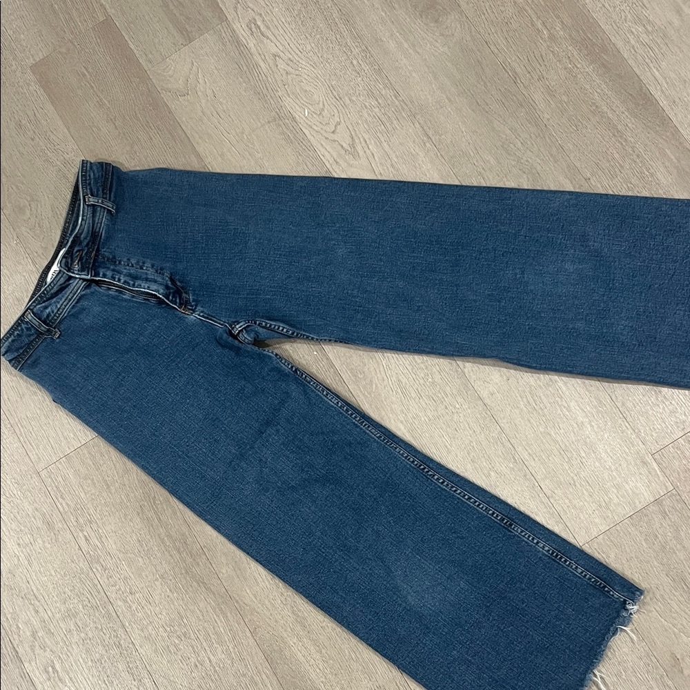 Zara women's marine straight  Blue Jeans dark wash